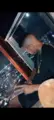 Richard, acompanhante em Virtual, Virtual