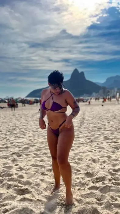 Dominique, acompanhante em Virtual